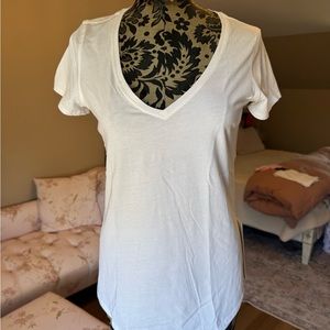 Lululemon White V-Neck Love t-shirt